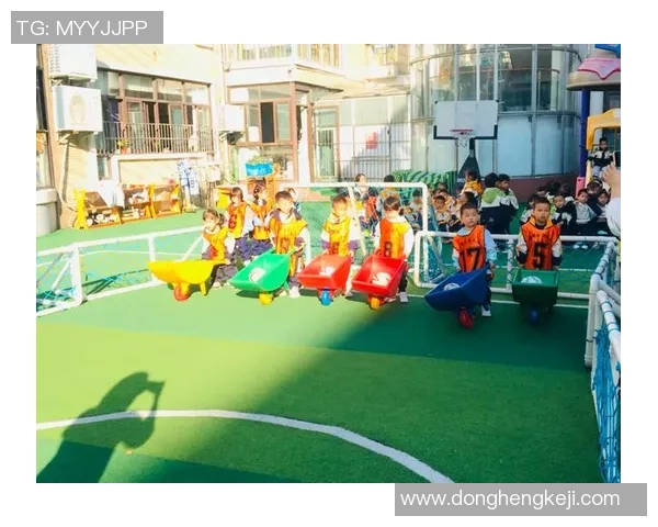 快乐幼儿园足球歌唱活动让孩子们在欢声笑语中享受运动的乐趣与友谊 快乐幼儿园足球歌唱活动让孩子们在欢声笑语中享受运动的乐趣与友谊